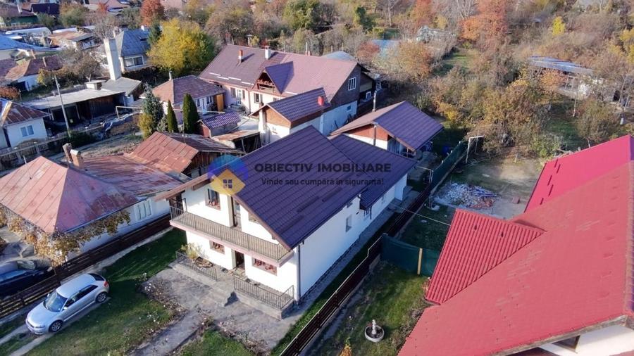 Casă individuală cu 6 camere cu Canalizare în Sărata
