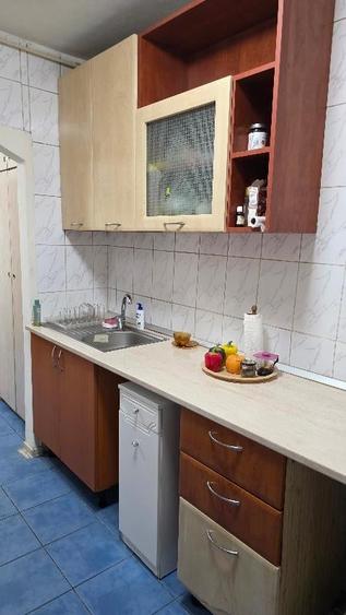 Apartament cu 2 camere semidecomandat în Colentina