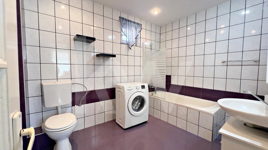 Casă individuală cu 6 camere cu Canalizare în Piața Cluj