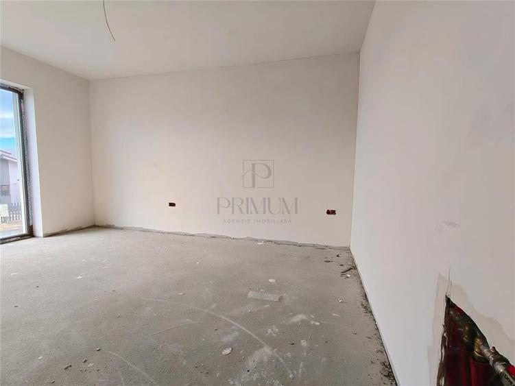 Duplex cu 4 camere cu Canalizare în Moșnița Veche