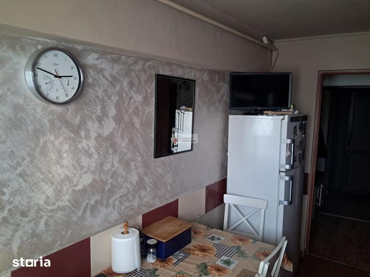 Apartament cu 4 camere decomandat în Autogară