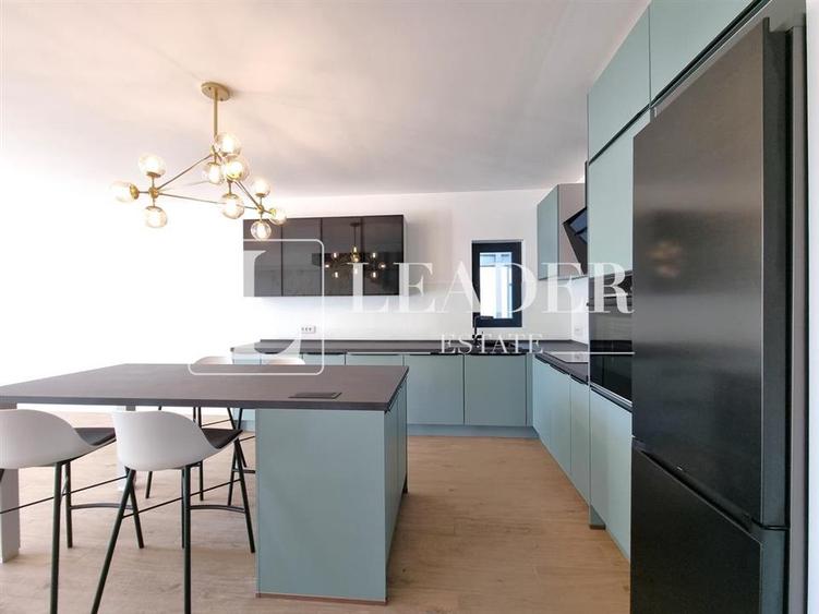 Duplex cu 5 camere cu Teren 220 Mp în Pipera