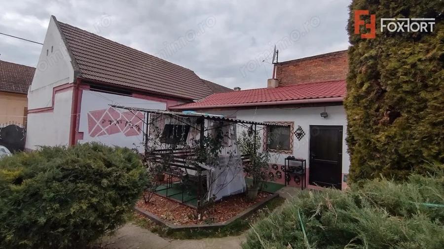 Casă cu 4 camere cu Teren 902 Mp în Ronaț