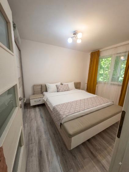 Apartament cu 2 camere semidecomandat, mobilat în Titan