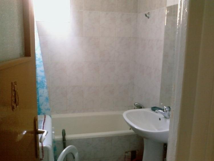 Apartament cu 2 camere decomandat în Drumul Taberei