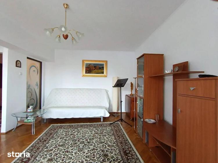 Apartament cu 3 camere decomandat, mobilat în Aviatorilor