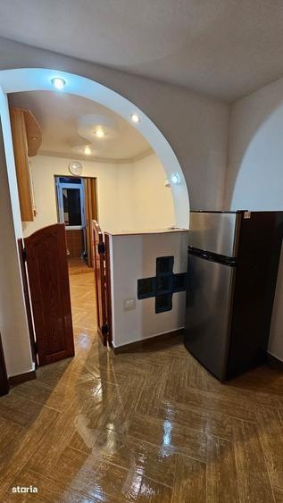 Apartament cu 3 camere decomandat în Lăpuș
