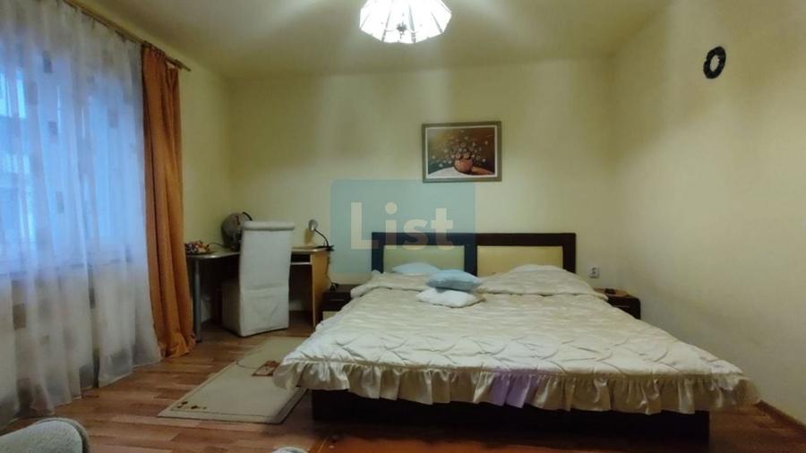 Casă cu 7 camere cu Canalizare în Sânmartin