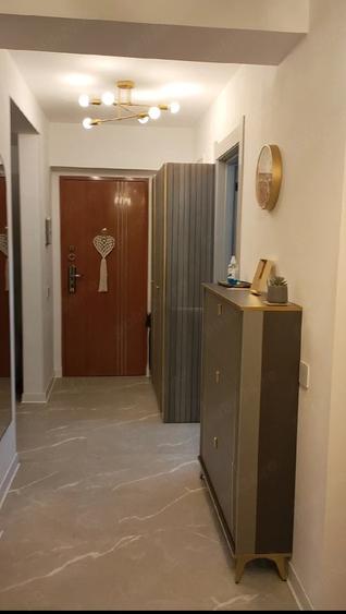 Apartament cu 3 camere decomandat în Tohanu Nou