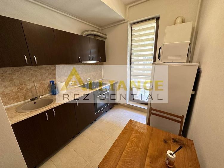 Apartament cu 2 camere decomandat, mobilat în Metalurgiei