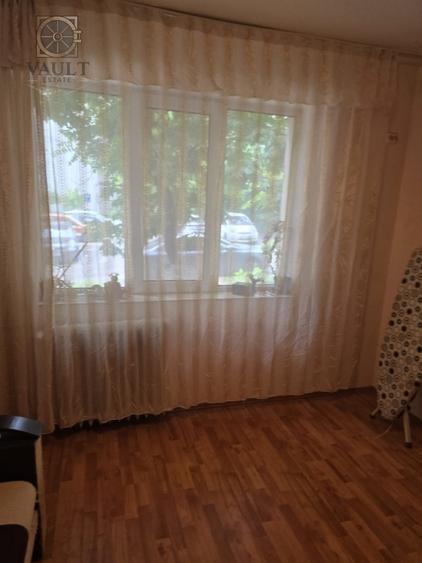 Apartament cu 3 camere decomandat, mobilat în Dristor
