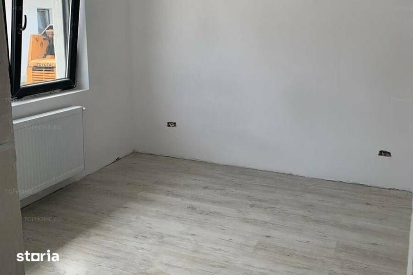 Casă cu 4 camere cu Teren 600 Mp în Central