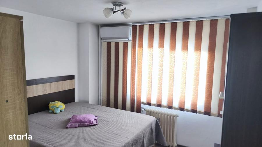 Apartament cu 3 camere semidecomandat, mobilat în Rahova — fotografia 3