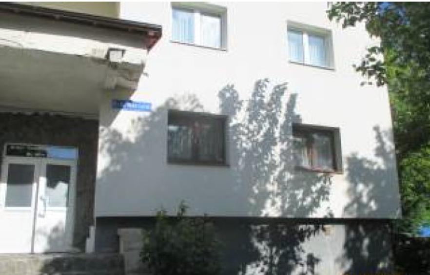 Apartament cu 3 camere în Răcădău