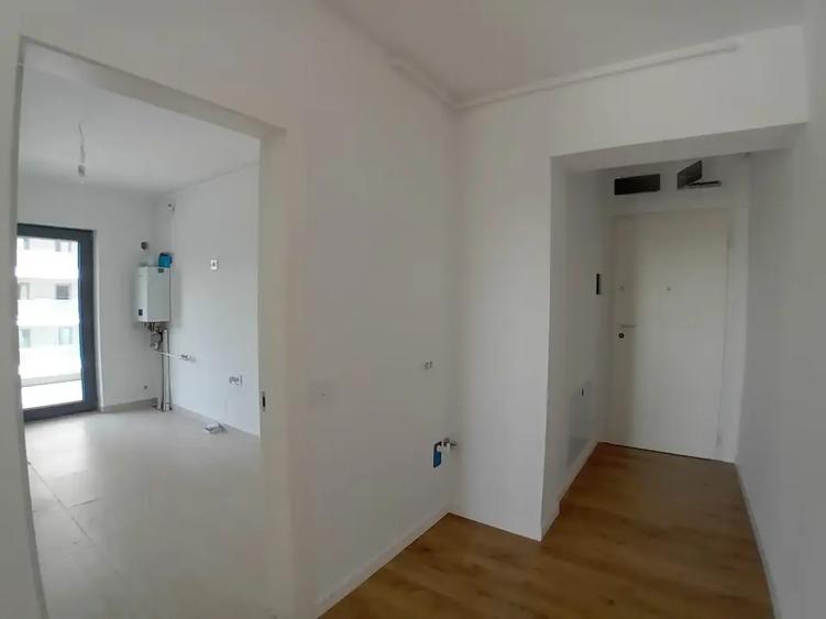 Apartament cu 3 camere decomandat în Barbu Văcărescu