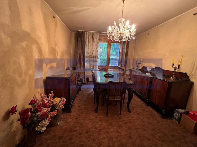 Apartament cu 3 camere decomandat în Tineretului