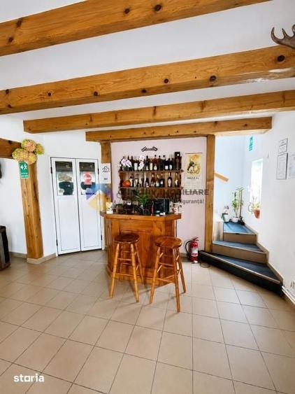 Casă cu 6 camere cu Teren 2088 Mp în Podoleni