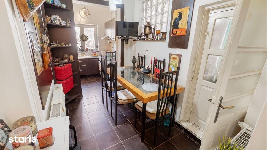Apartament cu 3 camere în Centrul Civic