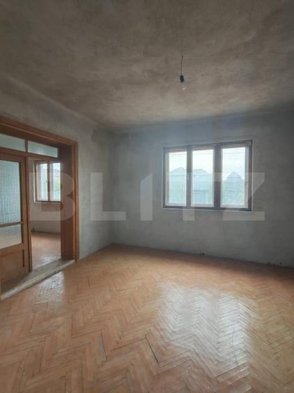 Casă individuală cu 3 camere cu Canalizare în Luna