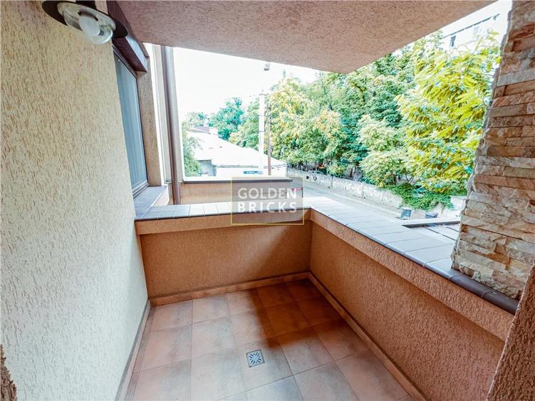 Casă individuală cu 4 camere cu Canalizare în Unirii