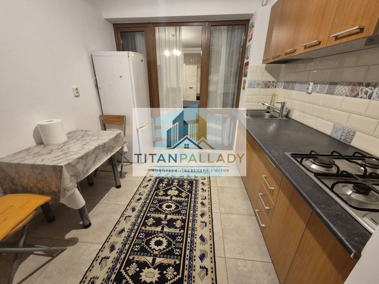 Apartament cu 2 camere decomandat, mobilat în Central