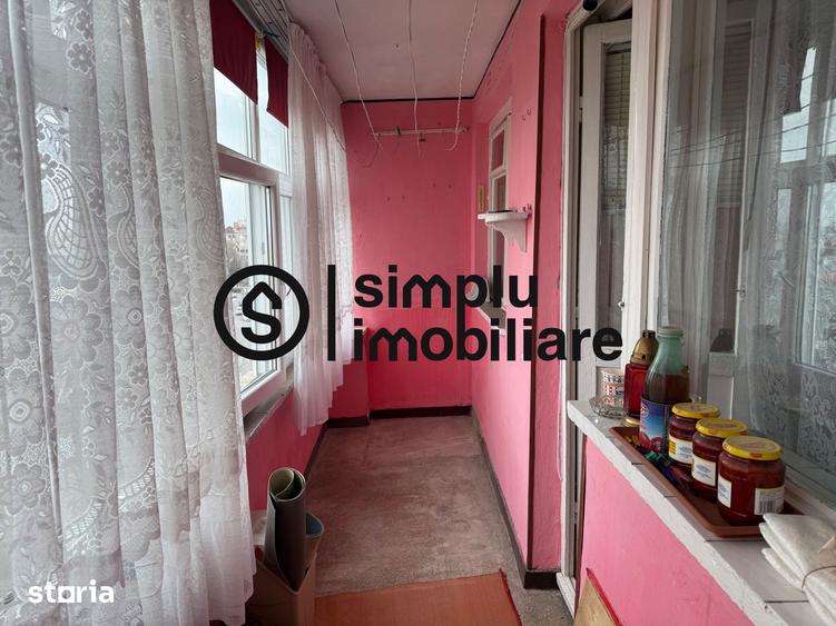Apartament cu 3 camere decomandat în Valea Rosie