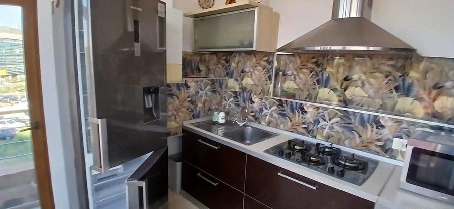 Apartament cu 3 camere decomandat în Floreasca