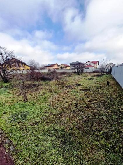 Teren Construcții intravilan de 800 mp, în Exterior Vest