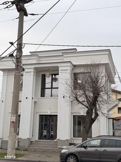 Spațiu comercial, de 160 mp, în Central
