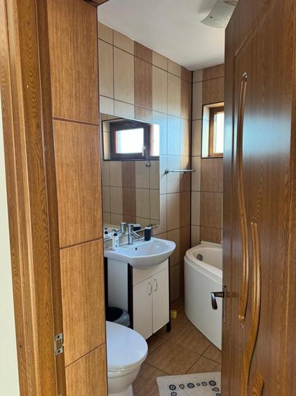 Casă cu 4 camere în Exterior Vest