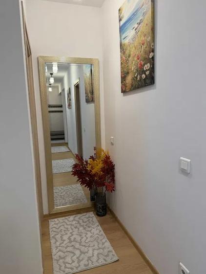 Apartament cu 2 camere semidecomandat, mobilat în Apărătorii Patriei
