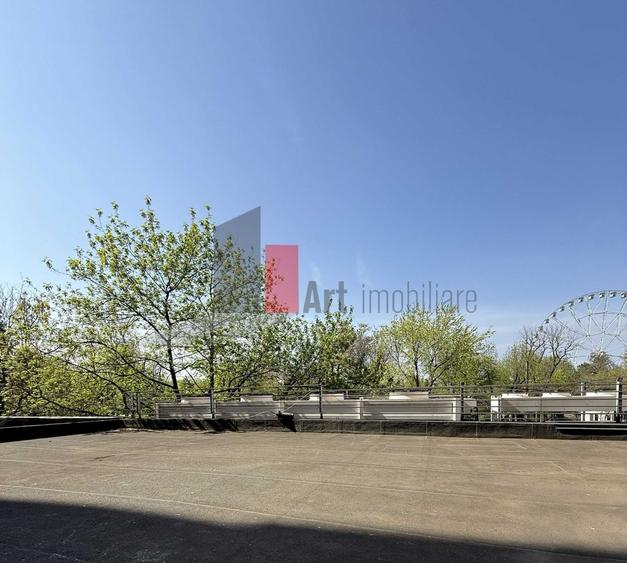 Apartament cu 3 camere decomandat în Lacul Tei