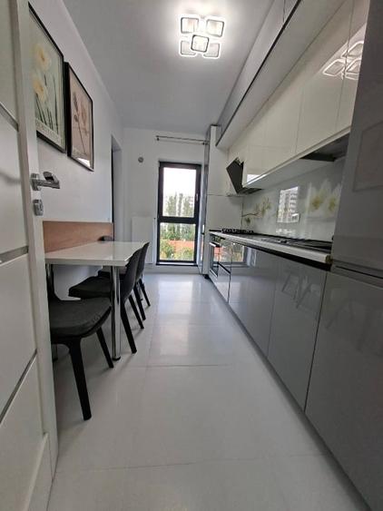 Apartament cu 3 camere decomandat, mobilat în Lujerului
