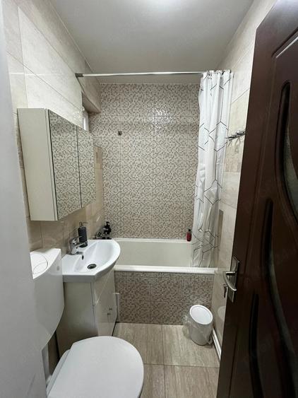 Apartament cu 2 camere decomandat în Mărăței
