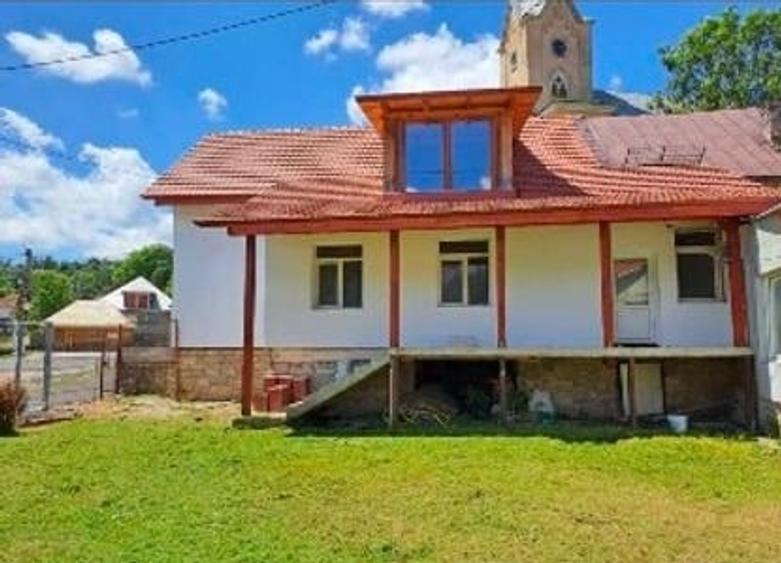 Casă individuală cu 3 camere cu Teren 100 Mp în Steierdorf