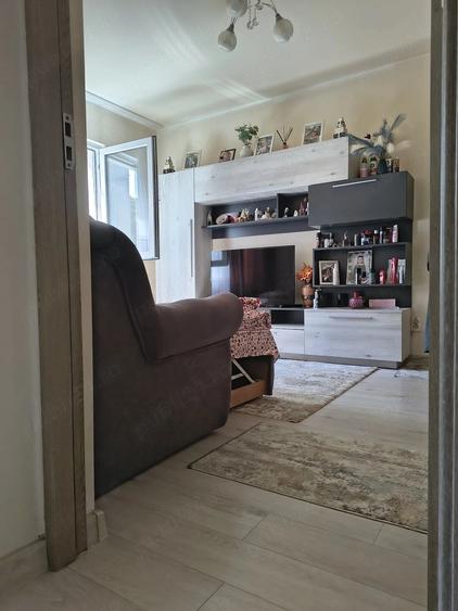 Apartament cu 3 camere semidecomandat în Mănăștur