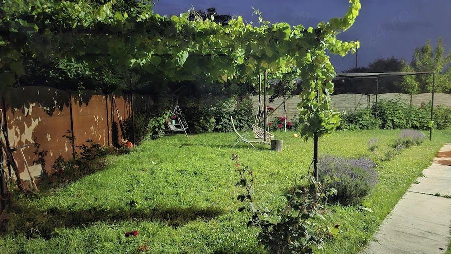 Casă cu Teren 740 Mp în Central