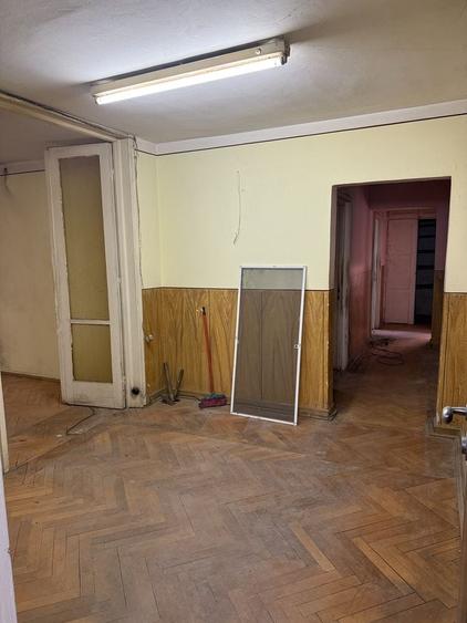 Apartament cu 3 camere decomandat în Dacia