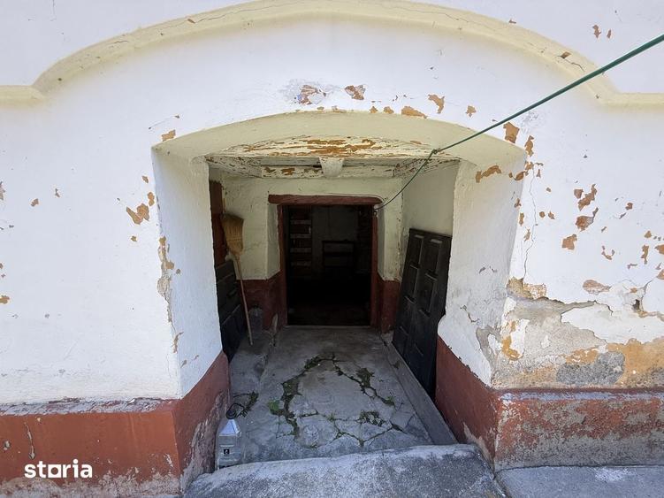 Casă cu 4 camere cu Teren 400 Mp în Poiana Sibiului