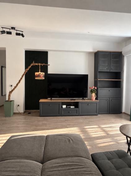 Apartament cu 2 camere decomandat, mobilat în Prelungirea Ghencea