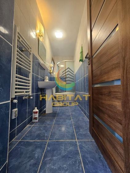 Apartament cu 3 camere semidecomandat în Central