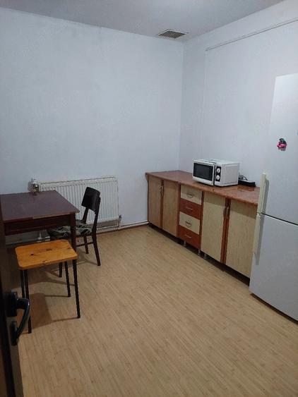 Casă cu 1 camere cu Teren 100 Mp în Central