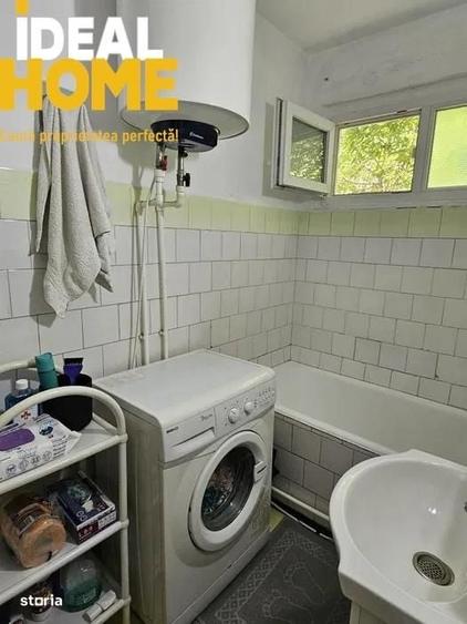 Apartament cu 3 camere semidecomandat în Central