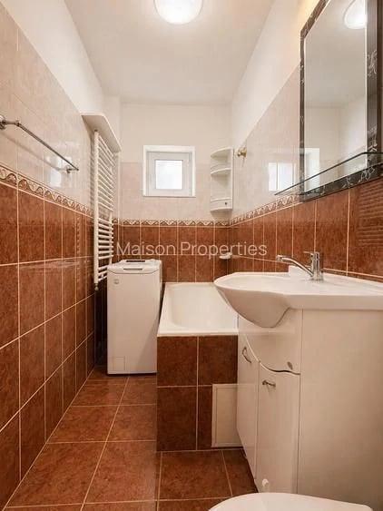 Apartament cu 4 camere semidecomandat în Dacia