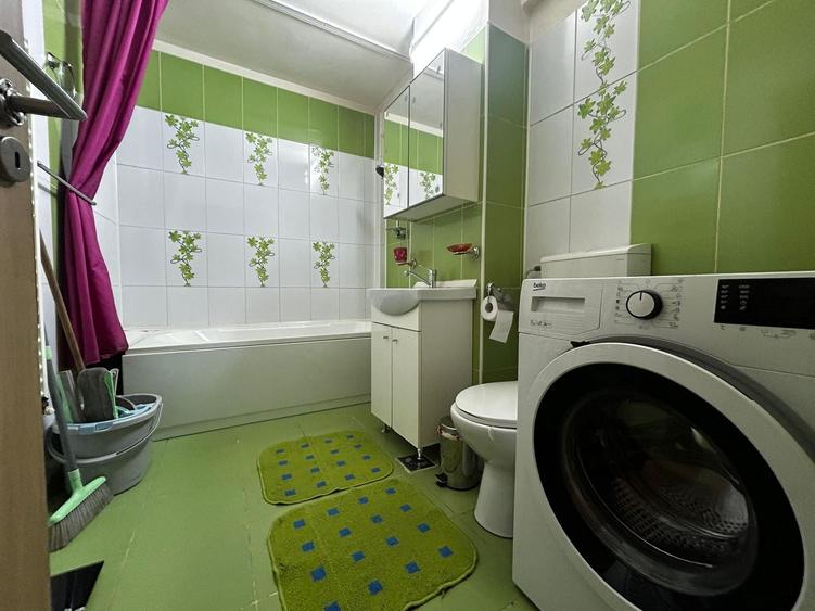 Apartament cu 2 camere semidecomandat, mobilat în Apahida