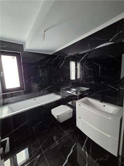 Casă individuală cu 5 camere cu Teren 220 Mp în Odăile