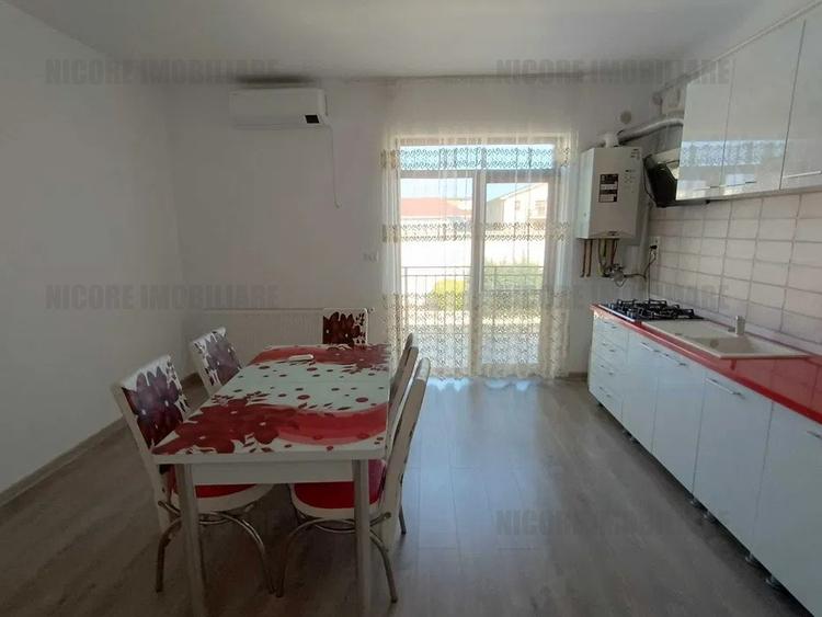 Apartament cu 2 camere decomandat în Giroc