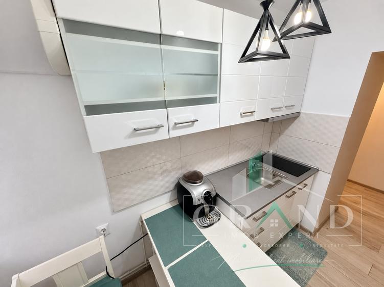 Apartament cu 2 camere decomandat, mobilat în Central