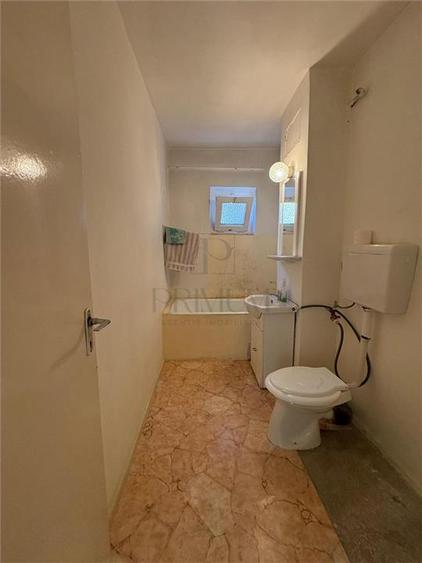 Apartament cu 3 camere decomandat în Aradului