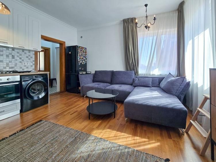Apartament cu 2 camere decomandat în Drumul Carului